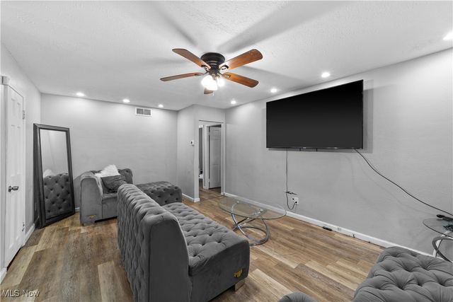 2536 Greenvale Road, Cleveland, OH 44121