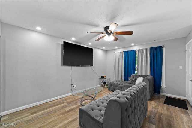 2536 Greenvale Road, Cleveland, OH 44121