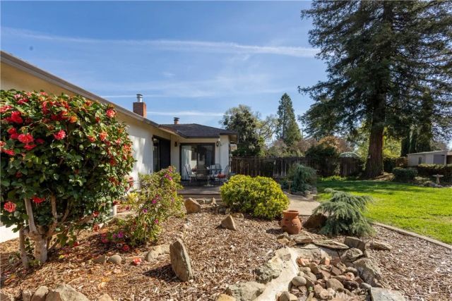 12 Jean Lane, Chico, CA 95926