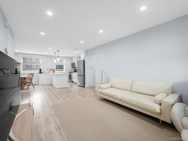 249-20 57TH Avenue 262, Little Neck, NY 11362