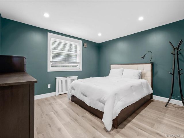 249-20 57TH Avenue 262, Little Neck, NY 11362
