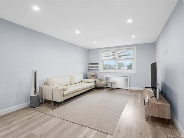249-20 57TH Avenue 262, Little Neck, NY 11362