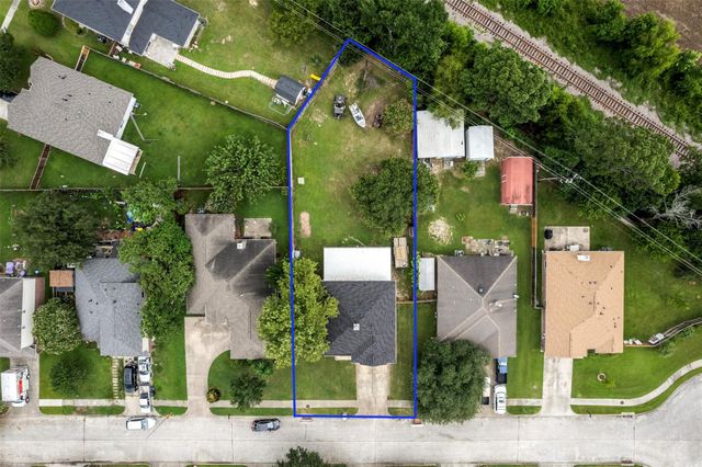 3722 Oaklace Drive, Spring, TX 77389