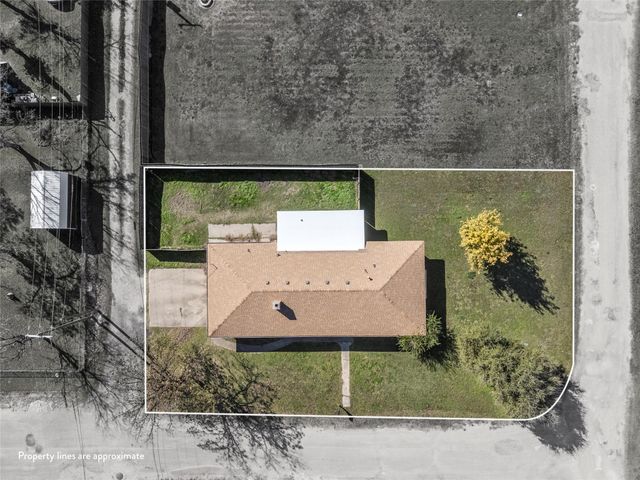 309 N Orchard Drive, Rosebud, TX 76570