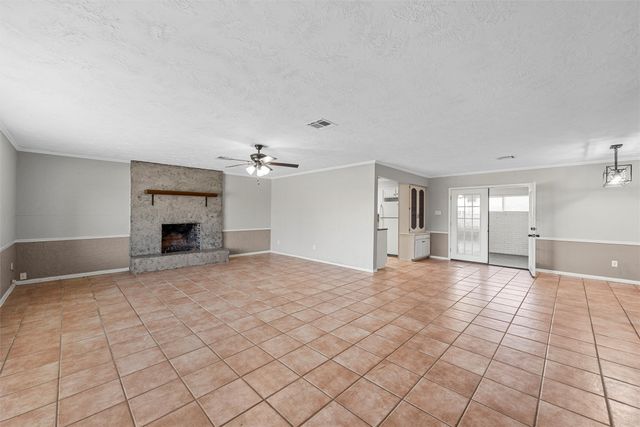 309 N Orchard Drive, Rosebud, TX 76570