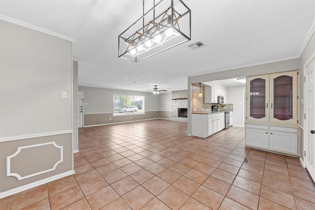 309 N Orchard Drive, Rosebud, TX 76570