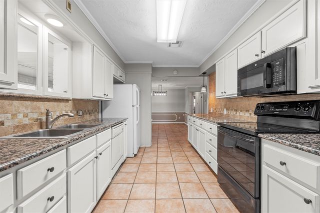 309 N Orchard Drive, Rosebud, TX 76570