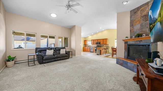 3019 Oakwood Drive, Grand Junction, CO 81504