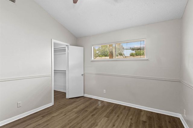 1302 Parker Lane LN 111, Austin, TX 78741