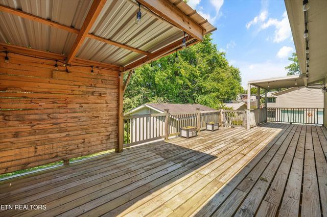 7613 Fall Wind Court, Powell, TN 37849