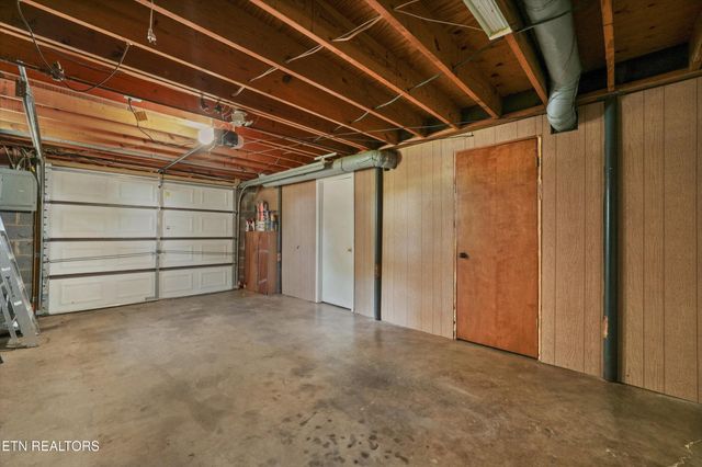 7613 Fall Wind Court, Powell, TN 37849