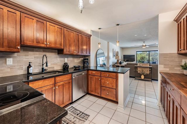 2780 N RIVERSIDE DRIVE 105, Tampa, FL 33602