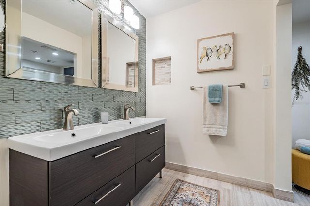 2780 N RIVERSIDE DRIVE 105, Tampa, FL 33602