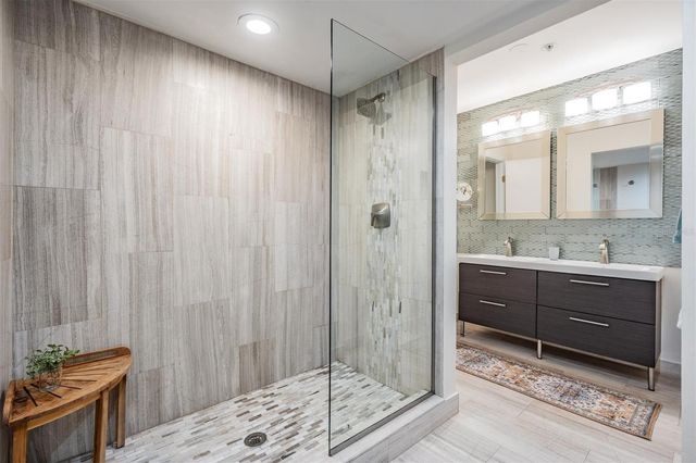 2780 N RIVERSIDE DRIVE 105, Tampa, FL 33602