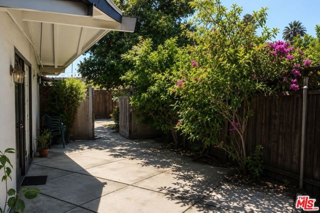 20617 Archwood Street, Winnetka (los Angeles), CA 91306