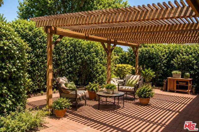 20617 Archwood Street, Winnetka (los Angeles), CA 91306