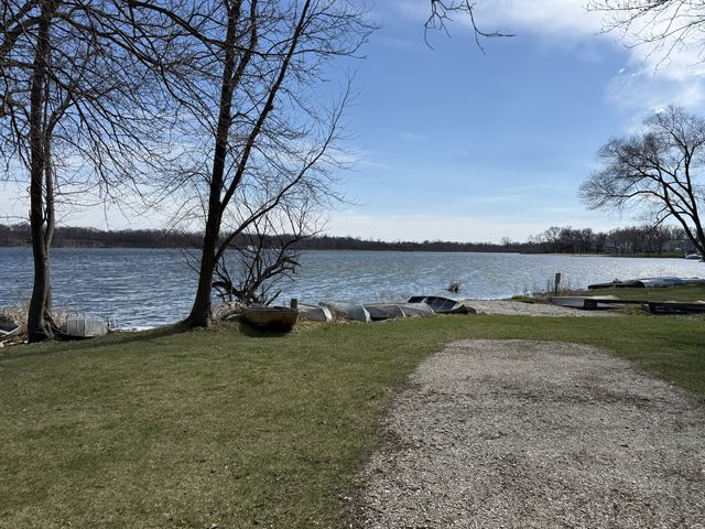 34768 N Oakside Avenue, Ingleside, IL 60041