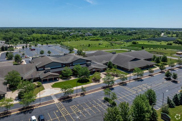 34768 N Oakside Avenue, Ingleside, IL 60041