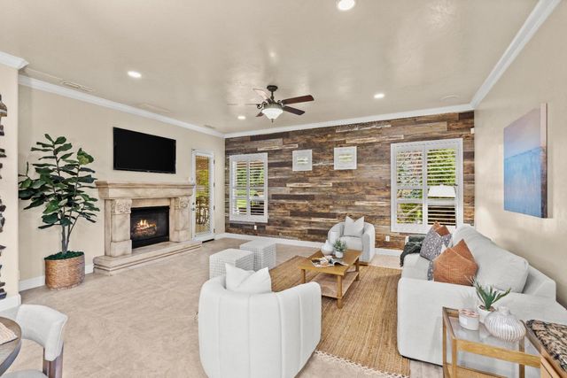 3900 Stoneleigh Ct, Roseville, CA 95747