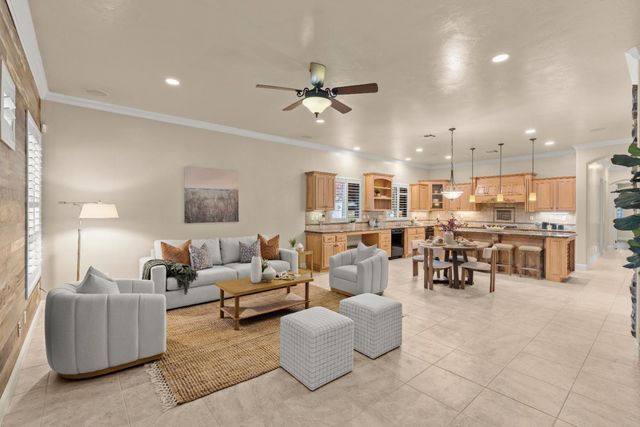 3900 Stoneleigh Ct, Roseville, CA 95747