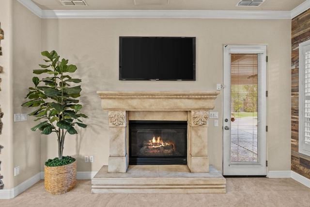 3900 Stoneleigh Ct, Roseville, CA 95747