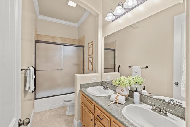 3900 Stoneleigh Ct, Roseville, CA 95747