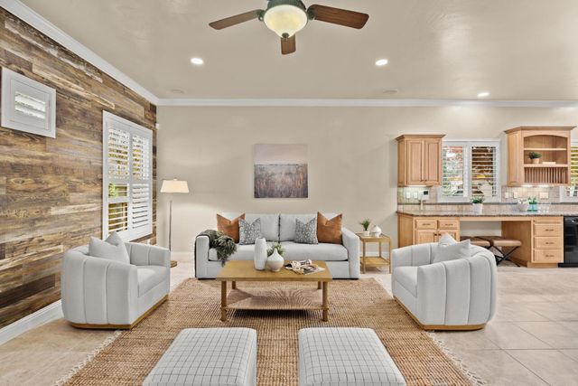 3900 Stoneleigh Ct, Roseville, CA 95747