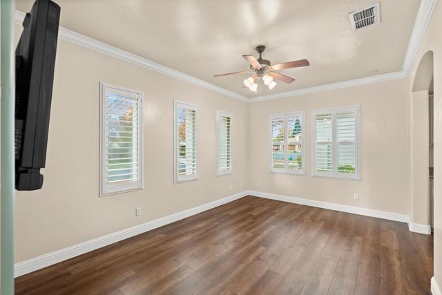 3900 Stoneleigh Ct, Roseville, CA 95747