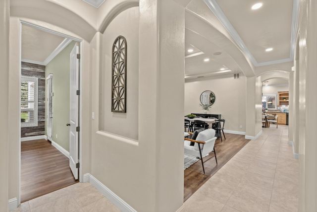 3900 Stoneleigh Ct, Roseville, CA 95747