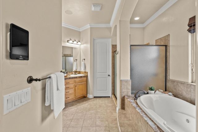 3900 Stoneleigh Ct, Roseville, CA 95747