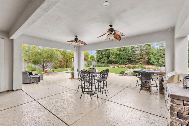 3900 Stoneleigh Ct, Roseville, CA 95747