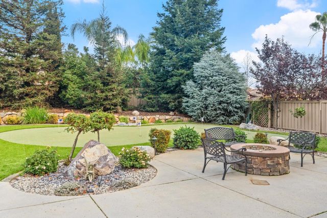 3900 Stoneleigh Ct, Roseville, CA 95747