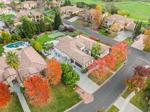 3900 Stoneleigh Ct, Roseville, CA 95747