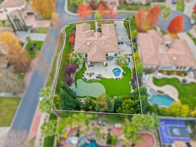 3900 Stoneleigh Ct, Roseville, CA 95747