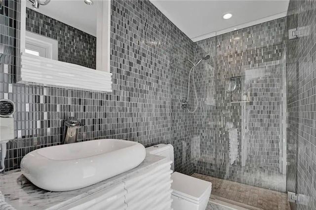 2830 NE 55th Street, Fort Lauderdale, FL 33308