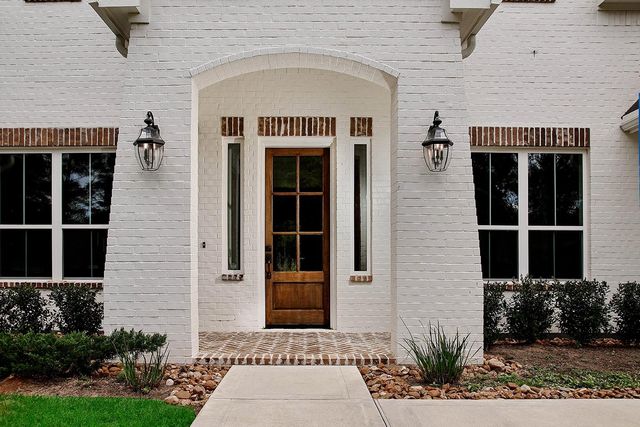 11709 Grand North Road, Willis, TX 77378
