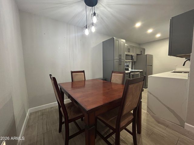 1942 S EMERSON -- 213, Mesa, AZ 85210
