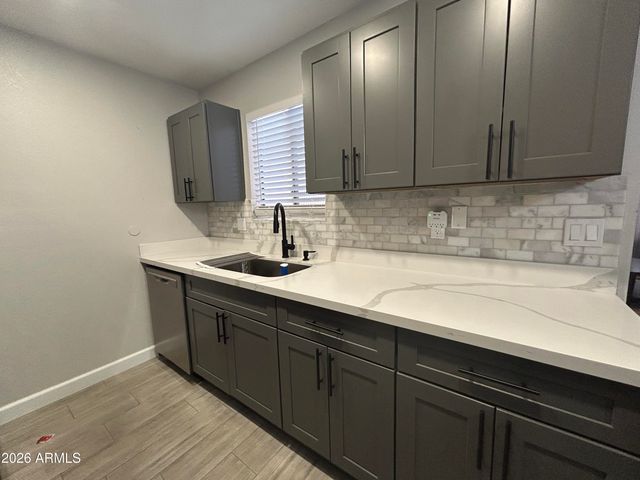 1942 S EMERSON -- 213, Mesa, AZ 85210
