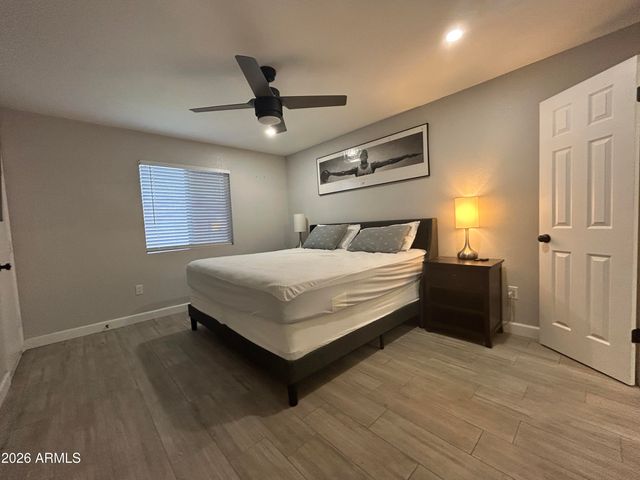 1942 S EMERSON -- 213, Mesa, AZ 85210