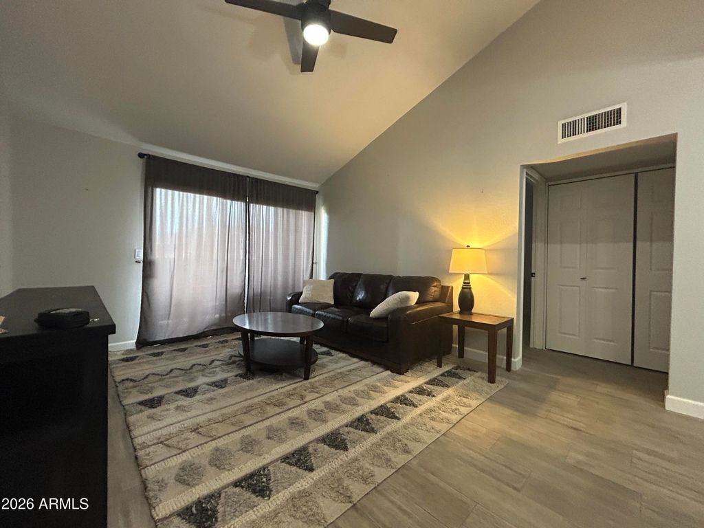 1942 S EMERSON -- 213, Mesa, AZ 85210