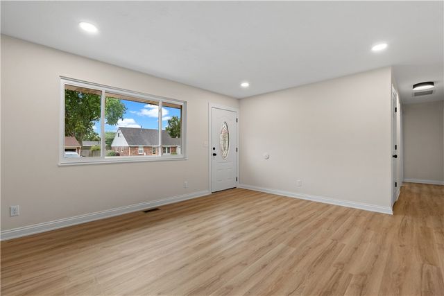 1607 Otoole Drive, Xenia, OH 45385