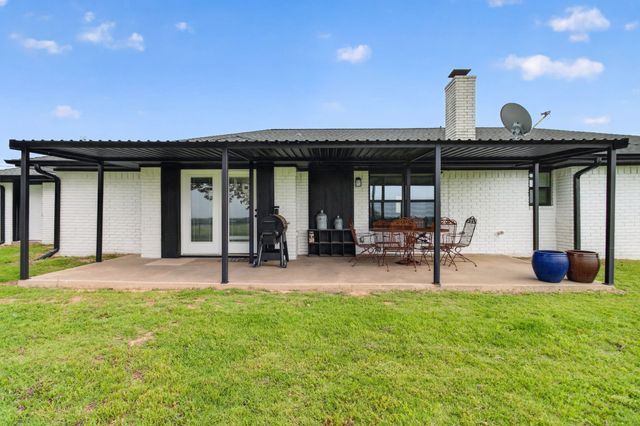 3914 Alamo Road, Bowie, TX 76230