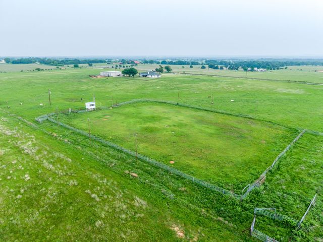3914 Alamo Road, Bowie, TX 76230