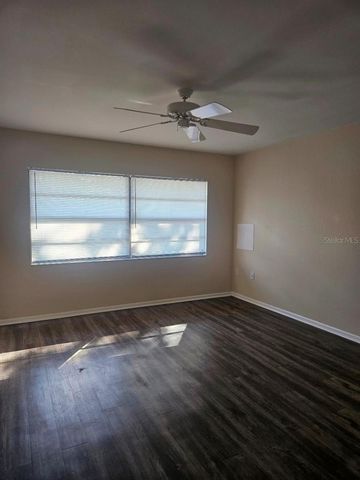 521 MERIDAN AVENUE NW, Port Charlotte, FL 33952