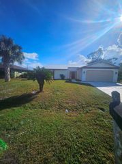 521 MERIDAN AVENUE NW, Port Charlotte, FL 33952