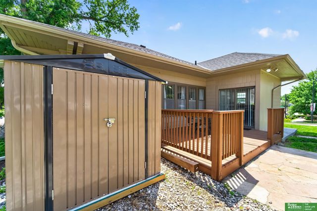 2370 Fontenelle Boulevard, Omaha, NE 68104