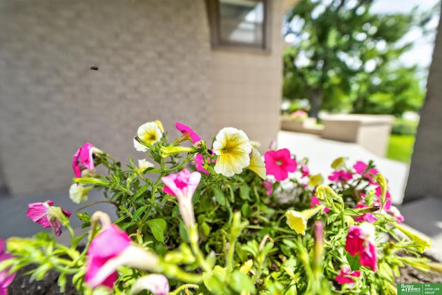 2370 Fontenelle Boulevard, Omaha, NE 68104