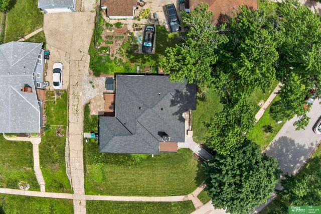 2370 Fontenelle Boulevard, Omaha, NE 68104