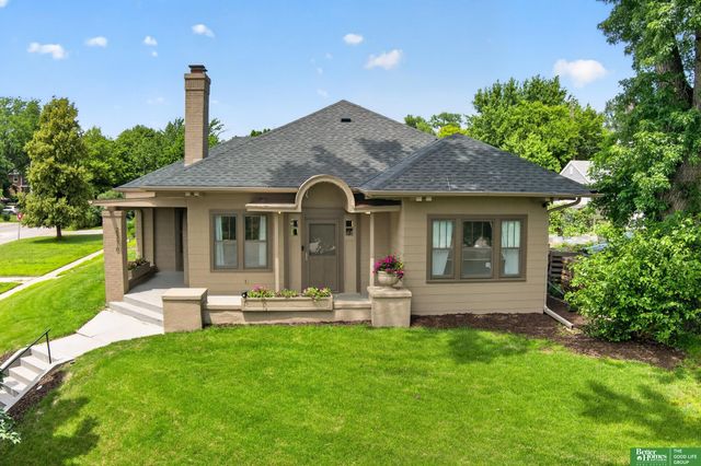 2370 Fontenelle Boulevard, Omaha, NE 68104