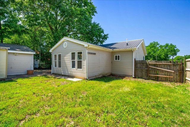 220 Locust Heights, Nicholasville, KY 40356